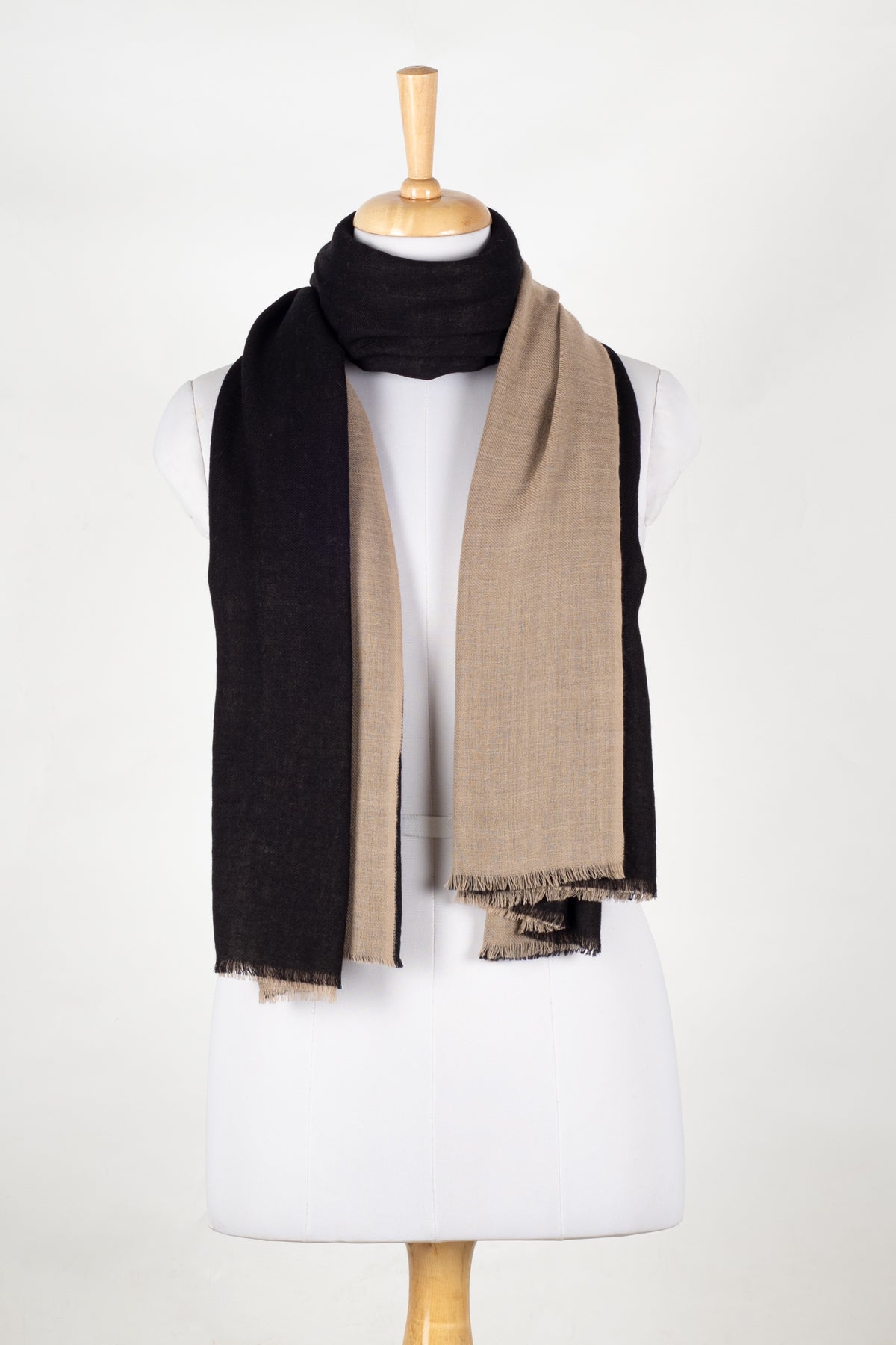 Reversible Merino Wool Scarf - Black Beige